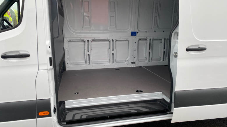 Mercedes-Benz Sprinter 315Cdi L3 Diesel Rwd 3.5t H2 Pro Van 9G-Tronic